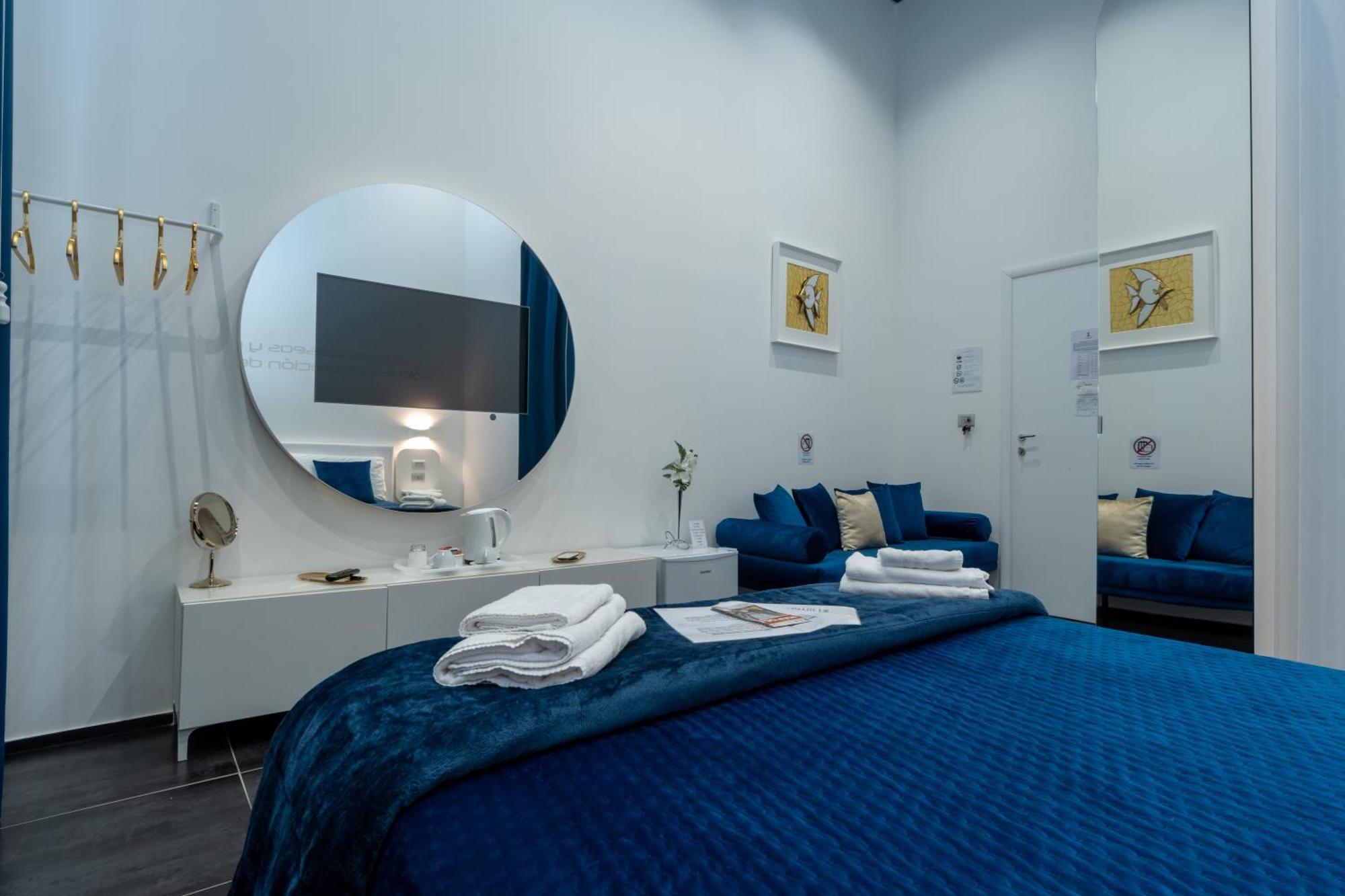 Skyhouse Chiaia Bed & Breakfast 2*